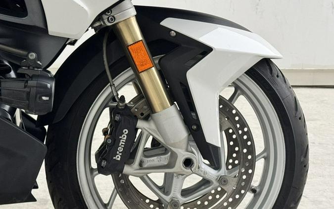 2022 BMW R 1250 RT Alpine White