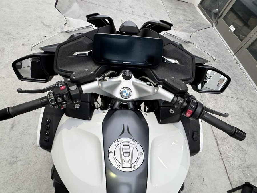 2022 BMW R 1250 RT Alpine White