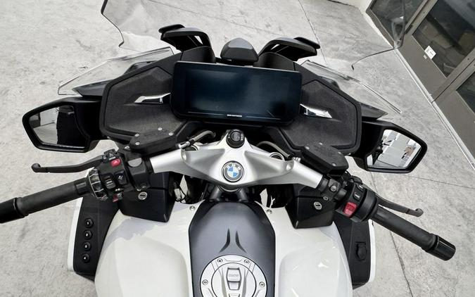 2022 BMW R 1250 RT Alpine White