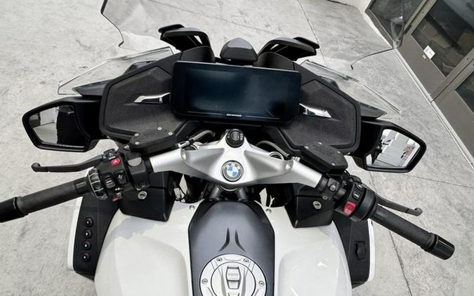 2022 BMW R 1250 RT Alpine White