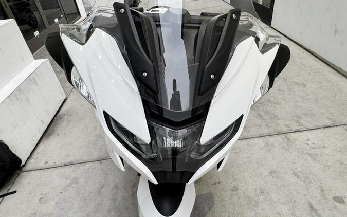 2022 BMW R 1250 RT Alpine White