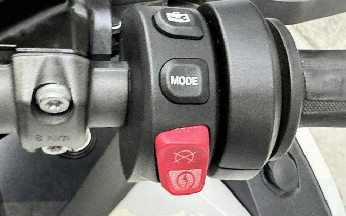 2022 BMW R 1250 RT Alpine White