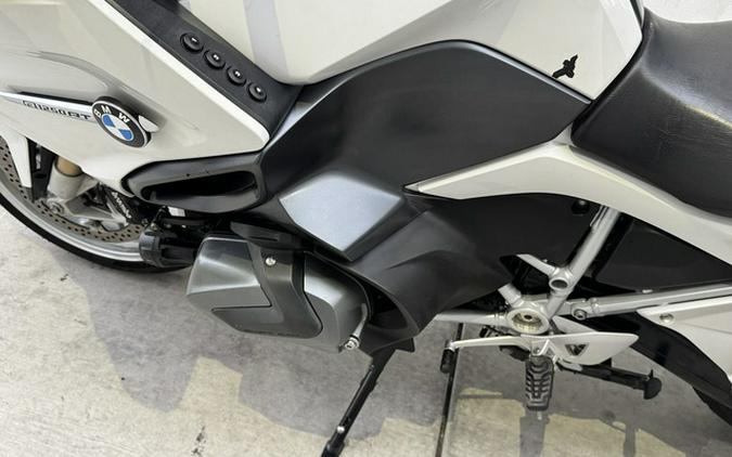 2022 BMW R 1250 RT Alpine White
