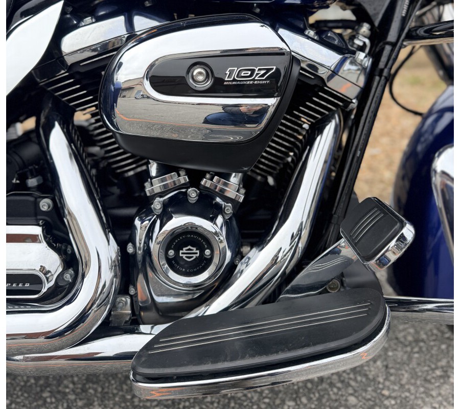 2017 Harley-Davidson® FLHXS Street Glide® Special