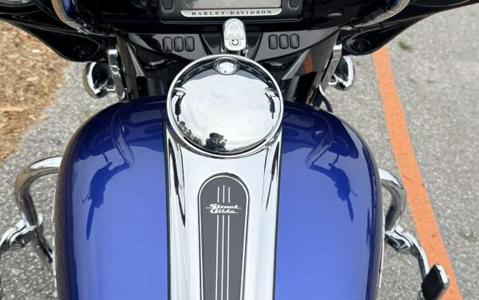 2017 Harley-Davidson® FLHXS Street Glide® Special