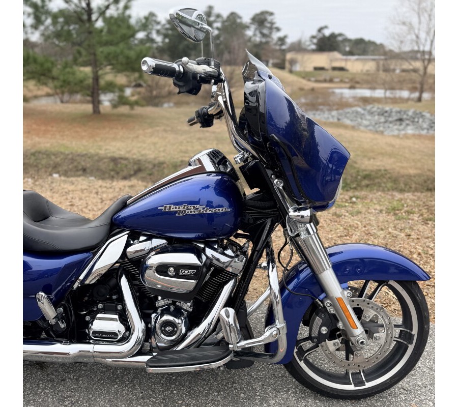 2017 Harley-Davidson® FLHXS Street Glide® Special