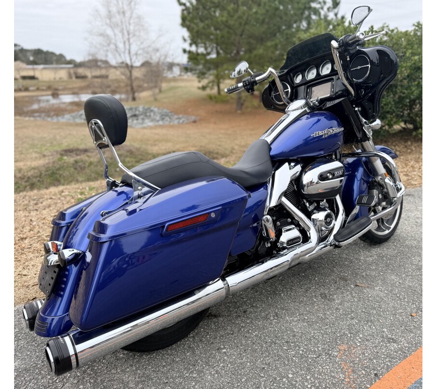 2017 Harley-Davidson® FLHXS Street Glide® Special