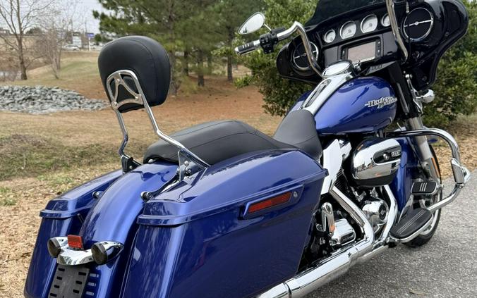 2017 Harley-Davidson® FLHXS Street Glide® Special