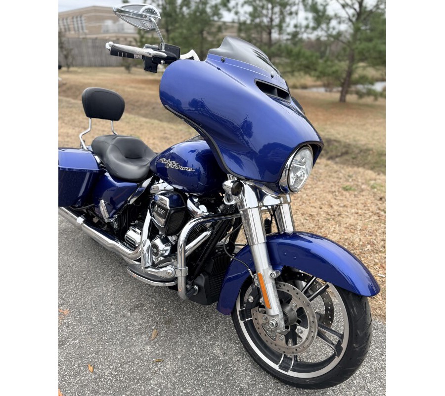 2017 Harley-Davidson® FLHXS Street Glide® Special