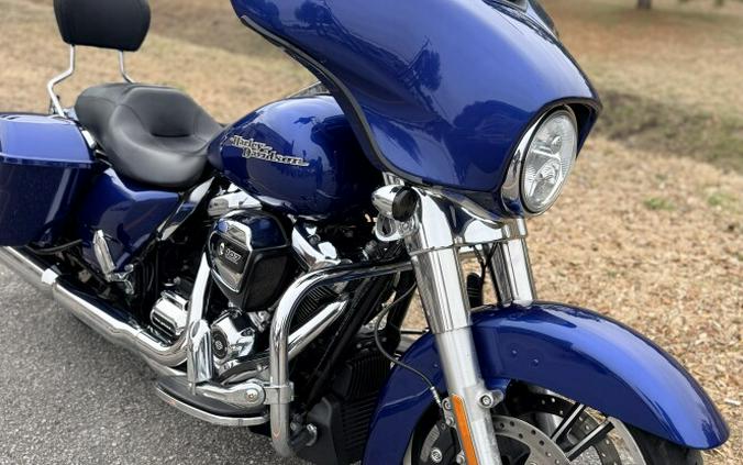 2017 Harley-Davidson® FLHXS Street Glide® Special