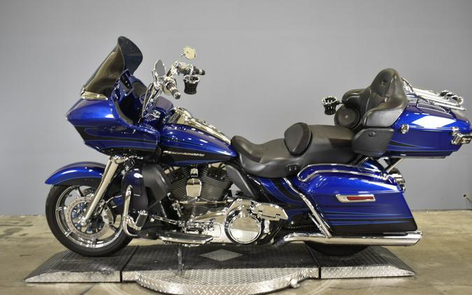 2015 Harley-Davidson CVO Road Glide Ultra Abyss Blue Crushed Sapphire