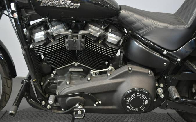 2018 Harley-Davidson Street Bob Vivid Black