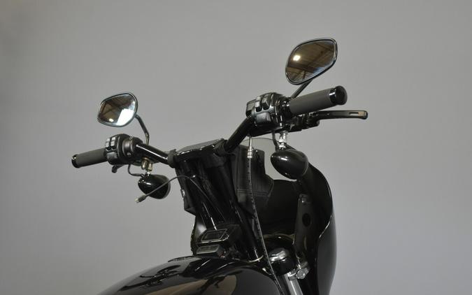 2018 Harley-Davidson Street Bob Vivid Black