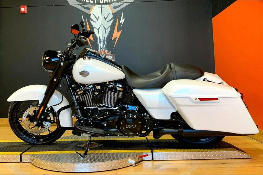 2024 Harley-Davidson® FLHRXS - Road King® Special