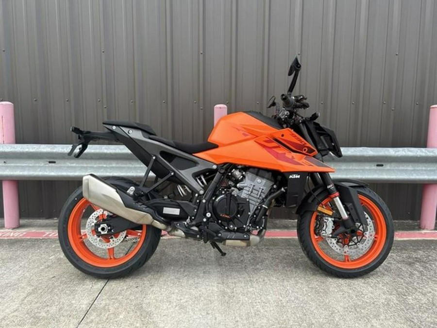 2024 KTM Duke 990