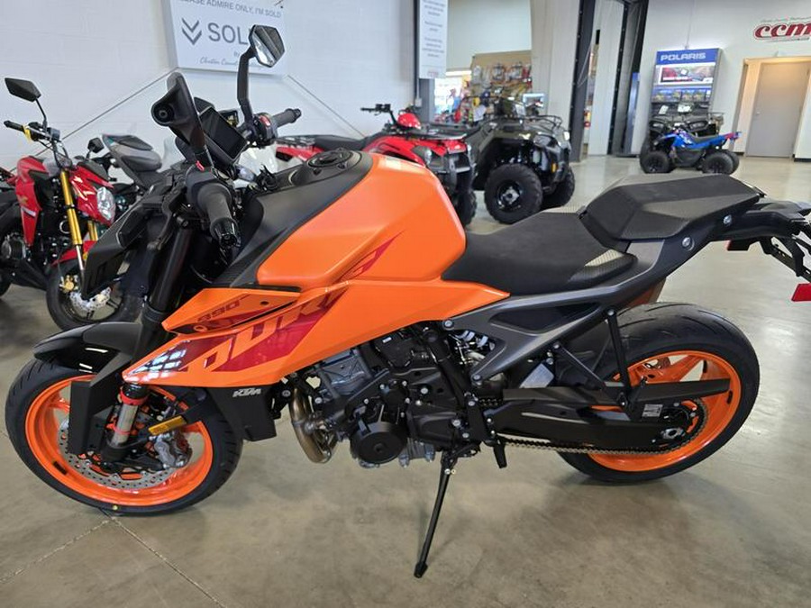 2024 KTM 990 Duke