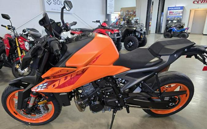 2024 KTM 990 Duke