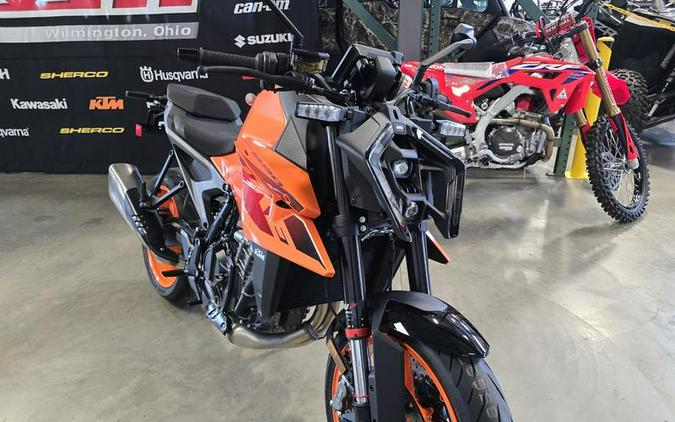 2024 KTM 990 Duke