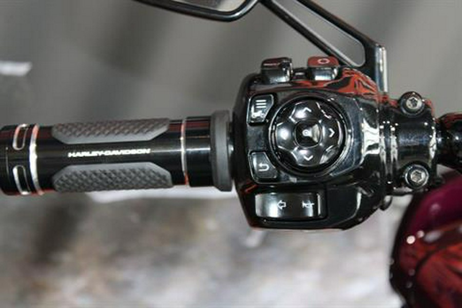 2025 Harley-Davidson CVO™ Road Glide®