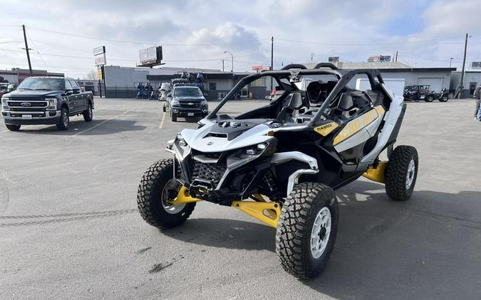 2024 Can-Am® Maverick R 999T DCT