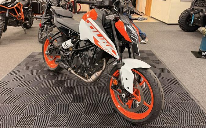 2024 KTM Duke 250