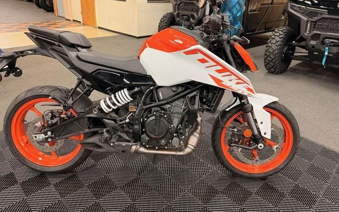 2024 KTM Duke 250