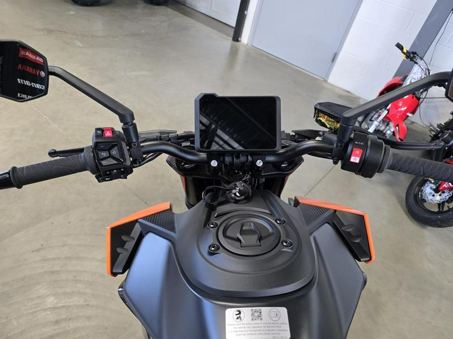 2024 KTM 990 Duke