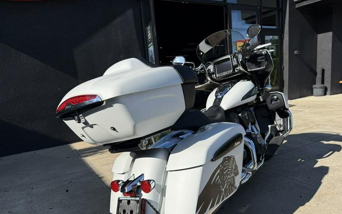 2020 Indian Roadmaster Dark Horse White Smoke