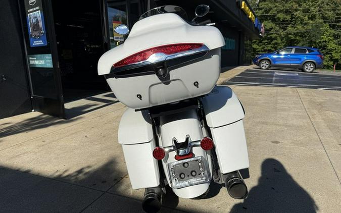 2020 Indian Roadmaster Dark Horse White Smoke