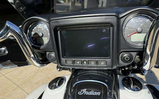 2020 Indian Roadmaster Dark Horse White Smoke