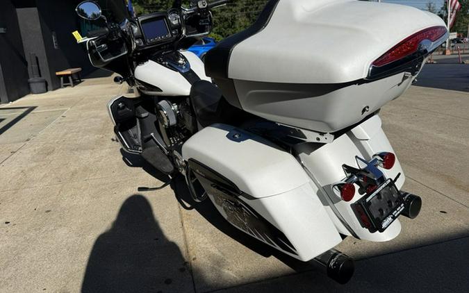 2020 Indian Roadmaster Dark Horse White Smoke