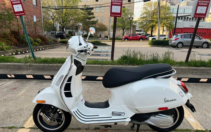2024 Vespa GTS 300 SUPER