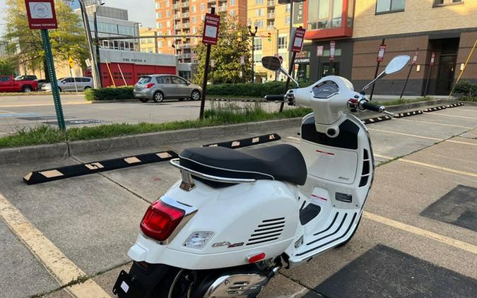 2024 Vespa GTS 300 SUPER
