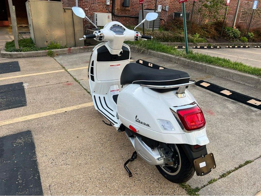 2024 Vespa GTS 300 SUPER