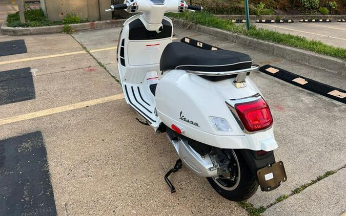 2024 Vespa GTS 300 SUPER