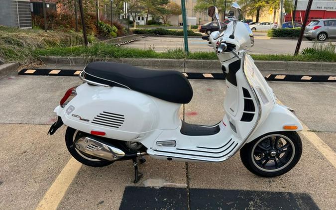 2024 Vespa GTS 300 SUPER