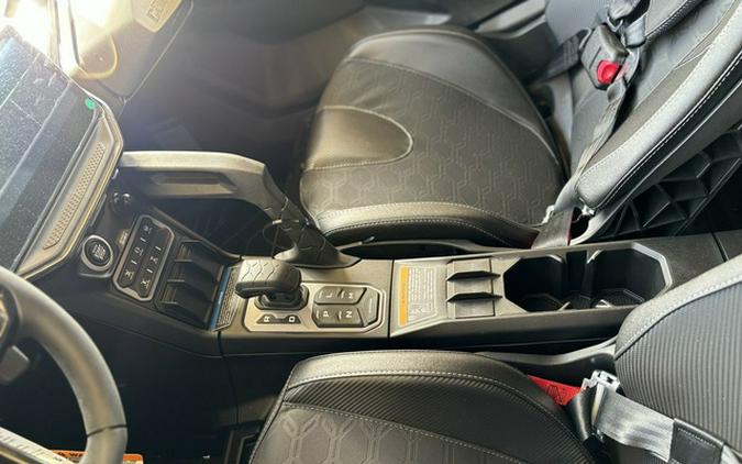 2025 Can-Am Maverick R Max X RS