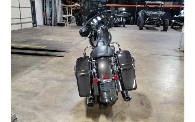 2021 FLHX - Harley-Davidson®