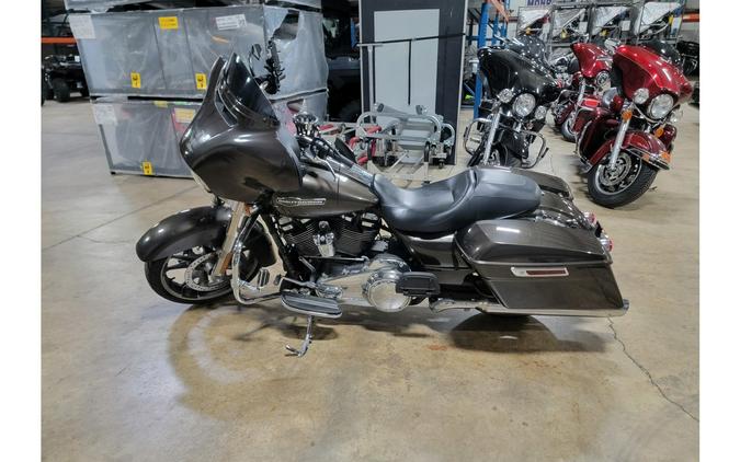 2021 FLHX - Harley-Davidson®