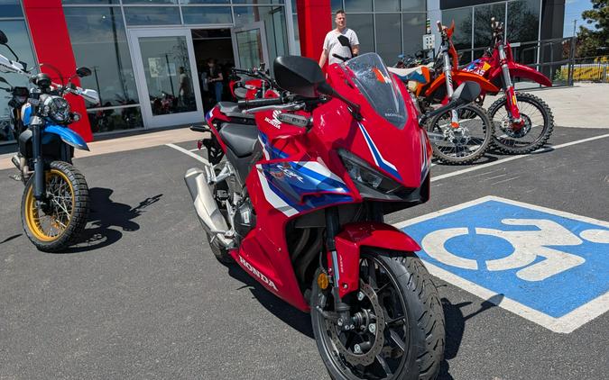 2025 Honda CBR500R Grand Prix Red