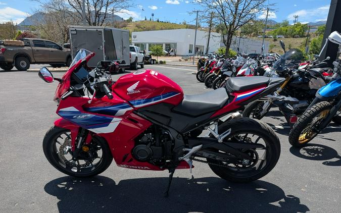 2025 Honda CBR500R Grand Prix Red