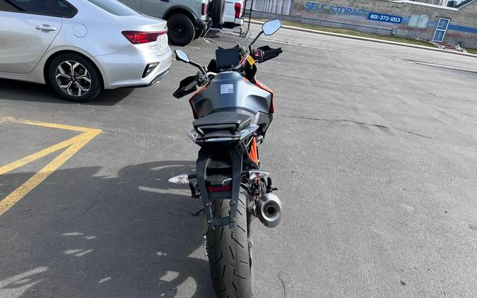 2024 KTM 1290 Super Duke GT