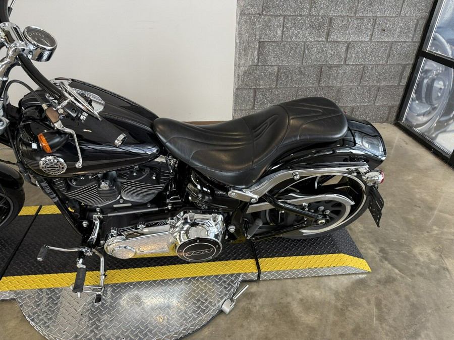 2014 Harley-Davidson® Breakout® FXSB