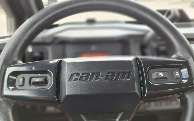 2026 Can-Am Defender MAX XT CAB HD11-10.25 DISPLAY