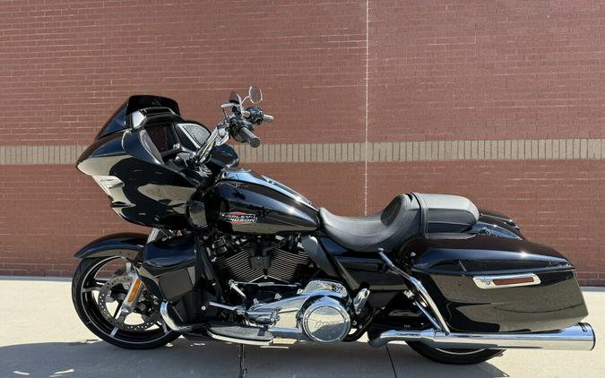2024 Harley-Davidson® Road Glide® Vivid Black