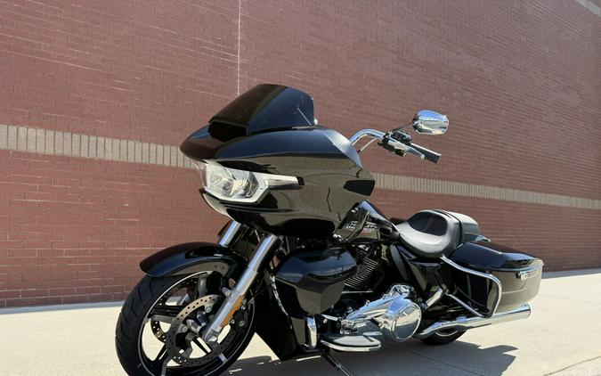 2024 Harley-Davidson® Road Glide® Vivid Black