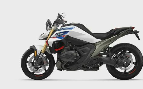 2026 BMW R1300R