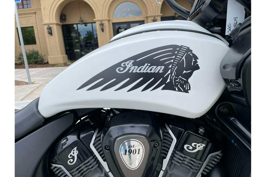 2021 Indian Motorcycle CHALLENGER DARK HORSE, WHITE SMK, 49ST Dark Horse®