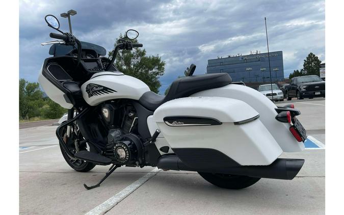 2021 Indian Motorcycle CHALLENGER DARK HORSE, WHITE SMK, 49ST Dark Horse®