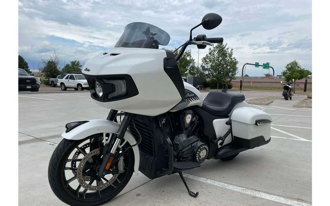 2021 Indian Motorcycle CHALLENGER DARK HORSE, WHITE SMK, 49ST Dark Horse®